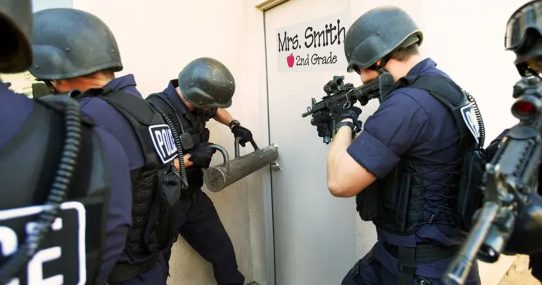 Florida Police Break Down Door Of 2nd Grade Classroom After Hearing The Word 'Gay'